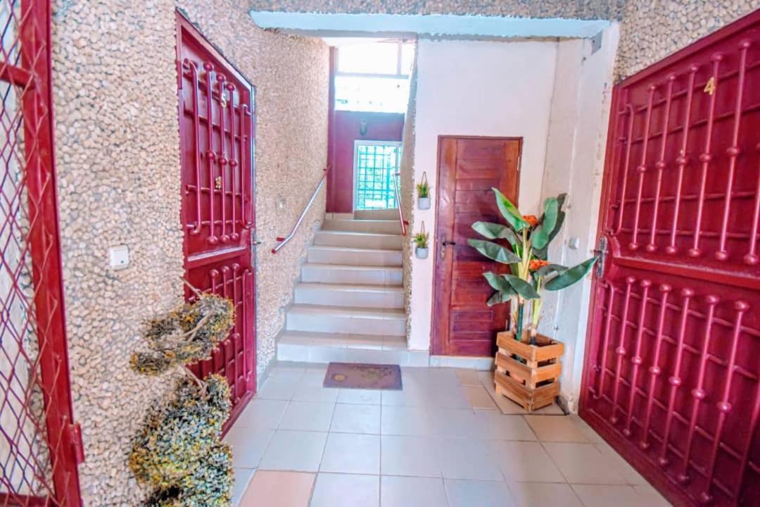 אפרטהוטל Stone House - Makepe, דואלה מראה חיצוני תמונה